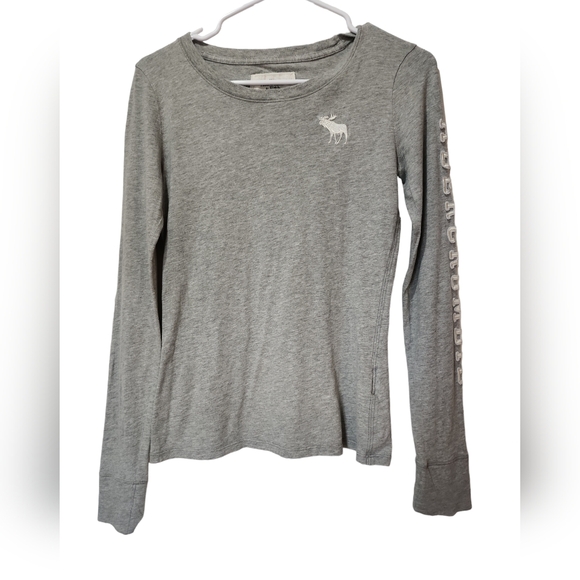 Abercrombie & Fitch Tops - Abercrombie & Fitch women's medium long sleeve pullover logo